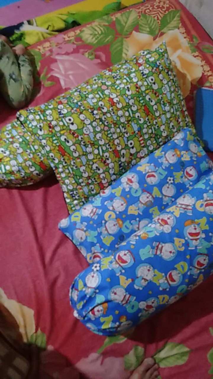 Set Sarung Bantal + Guling Karakter