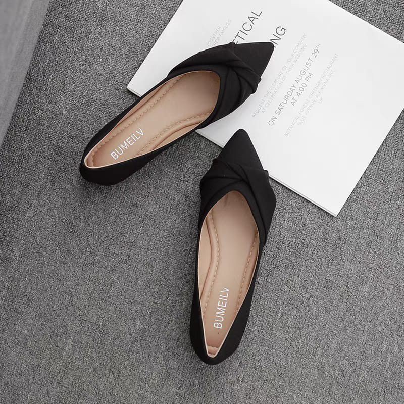 AZAHRA SANDAL PLAT SHOES. RS.40