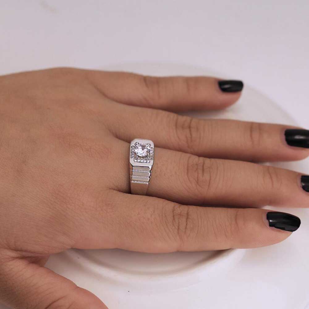 Cincin Pria S925 Perak Baja Titanium Berlian Zirkon Aksesoris Fashion Ring