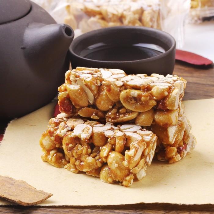 

Laojiekou Peanut Crisp Kacang Wangi Biphang Hua Sheng Su Best Seller