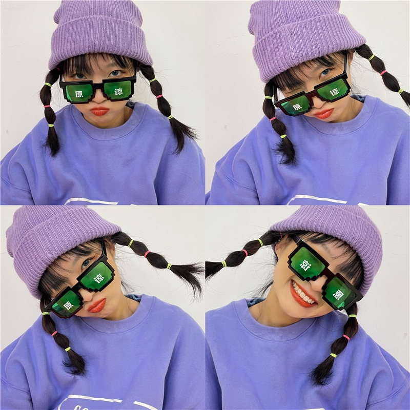 Kacamata Hitam Desain Alien Warna Hijau Untuk Pasangan