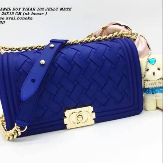 Tas Chanel boy tikar
