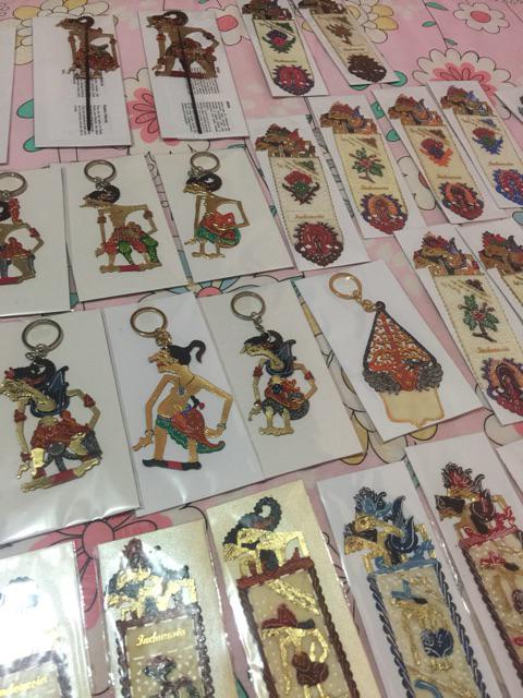 Souvenir Pembatas Buku Wayang