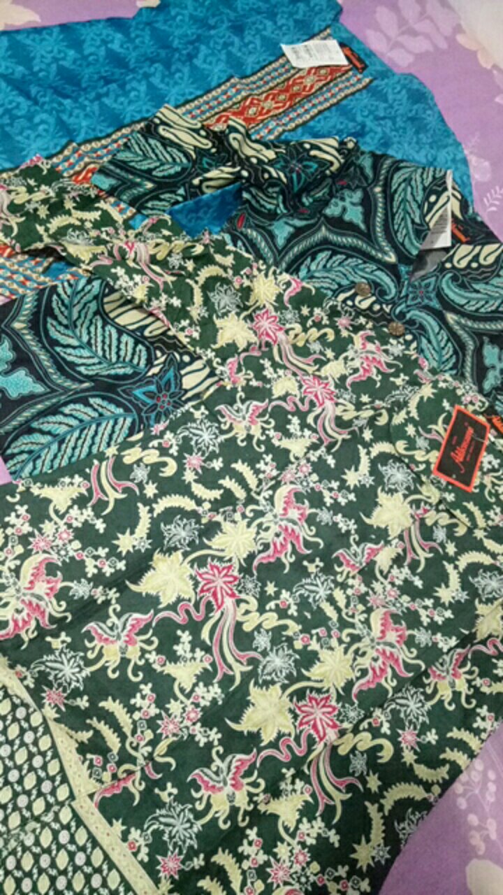 Adikusuma Blouse Wanita Batik Kupu-kupu Cinta