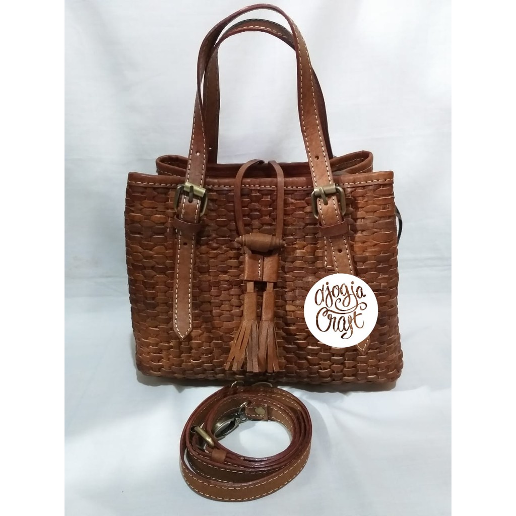 Tas Kulit WB Anyam Gesper