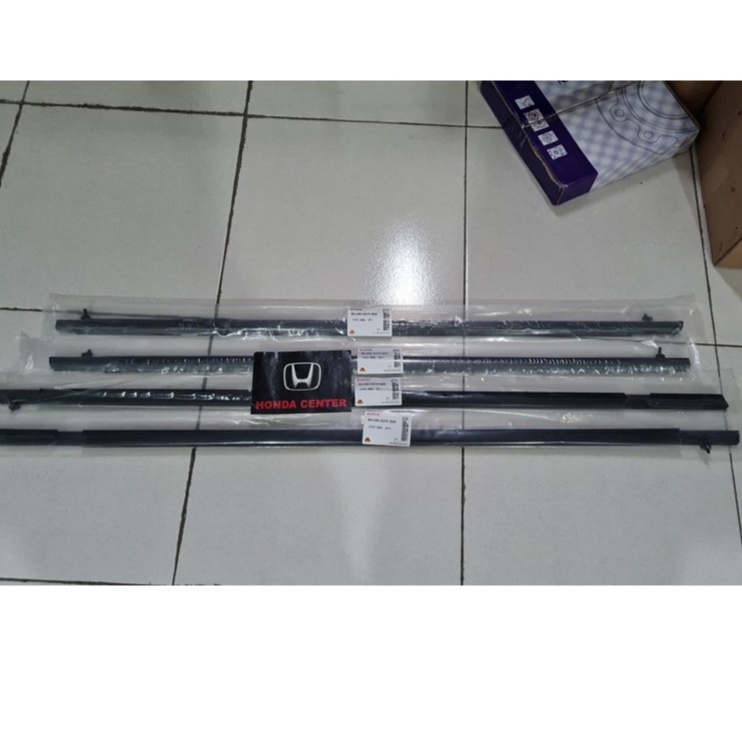 pelipit karet kaca luar weather strip luar honda civic fd fd1 fd2 2006 2007 2008 2009 2010 2011 depan belakang kiri kanan set 4 pintu