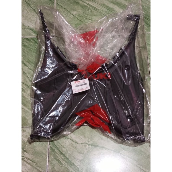 BORDES PIJAKAN KAKI SUZUKI SKYDRIVE125 SGP