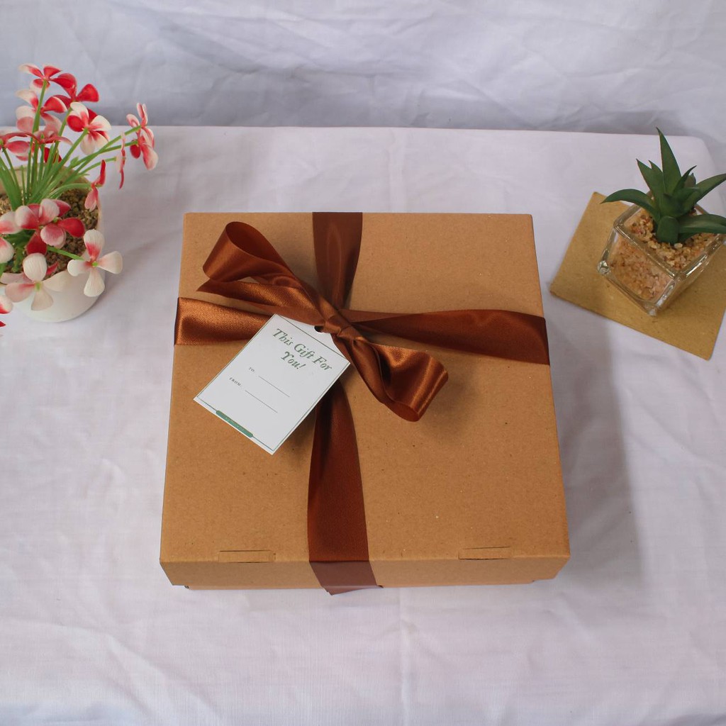 Kado Pernikahan / Mug Couple Wedding Gift / Gift Box Hadiah Pernikahan Custom / Engagement