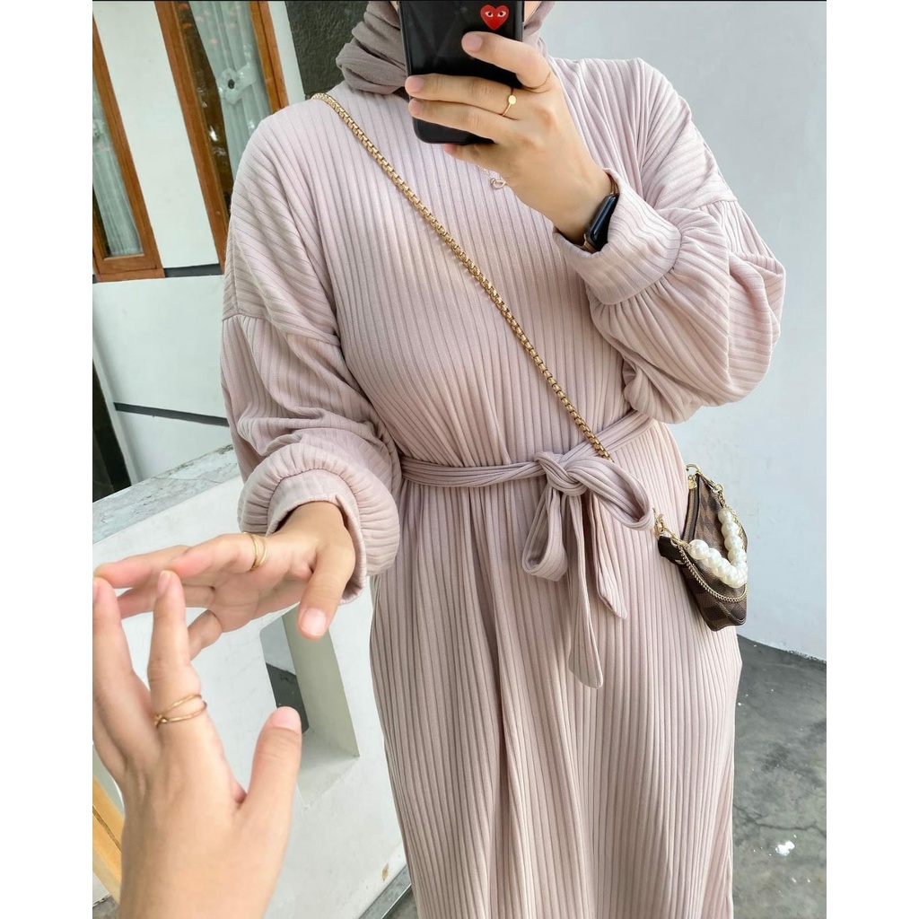 Almira Midi Dress Knit Premium Midi Dress Wanita