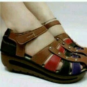 UNIQ Sepatu wanita Model Kickers 100% OKE