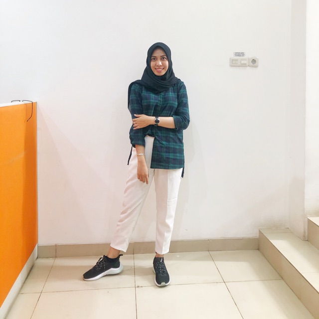 adeliahisman