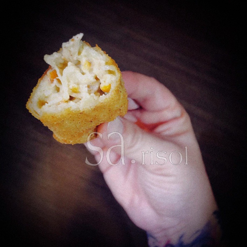 

Risoles Ragout Chicken Cream Cheese (Frozen)/box
