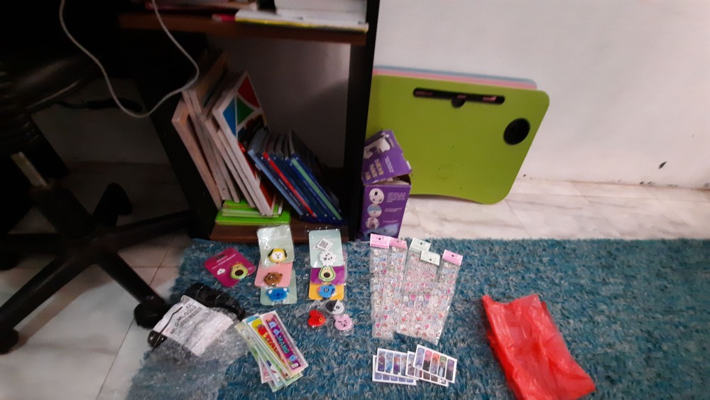 Stiker Anak Timbul Bts Bt21