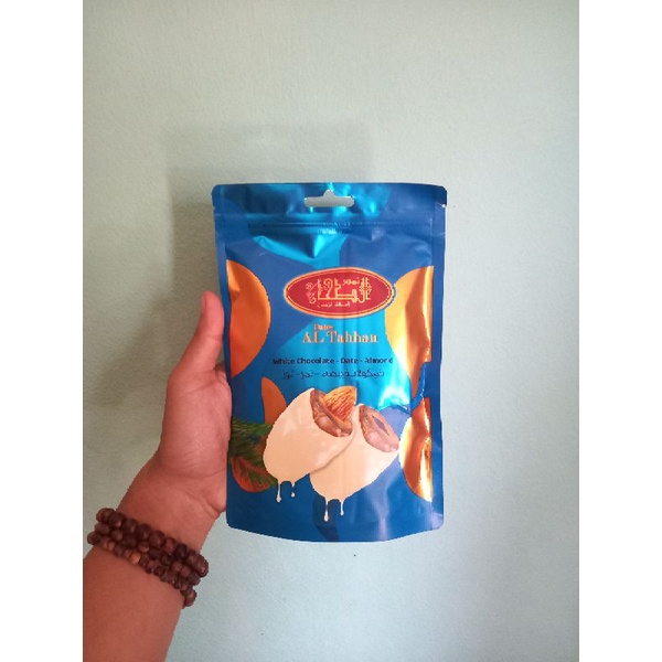 

Kurma Almond (Dates Al Tahhan)