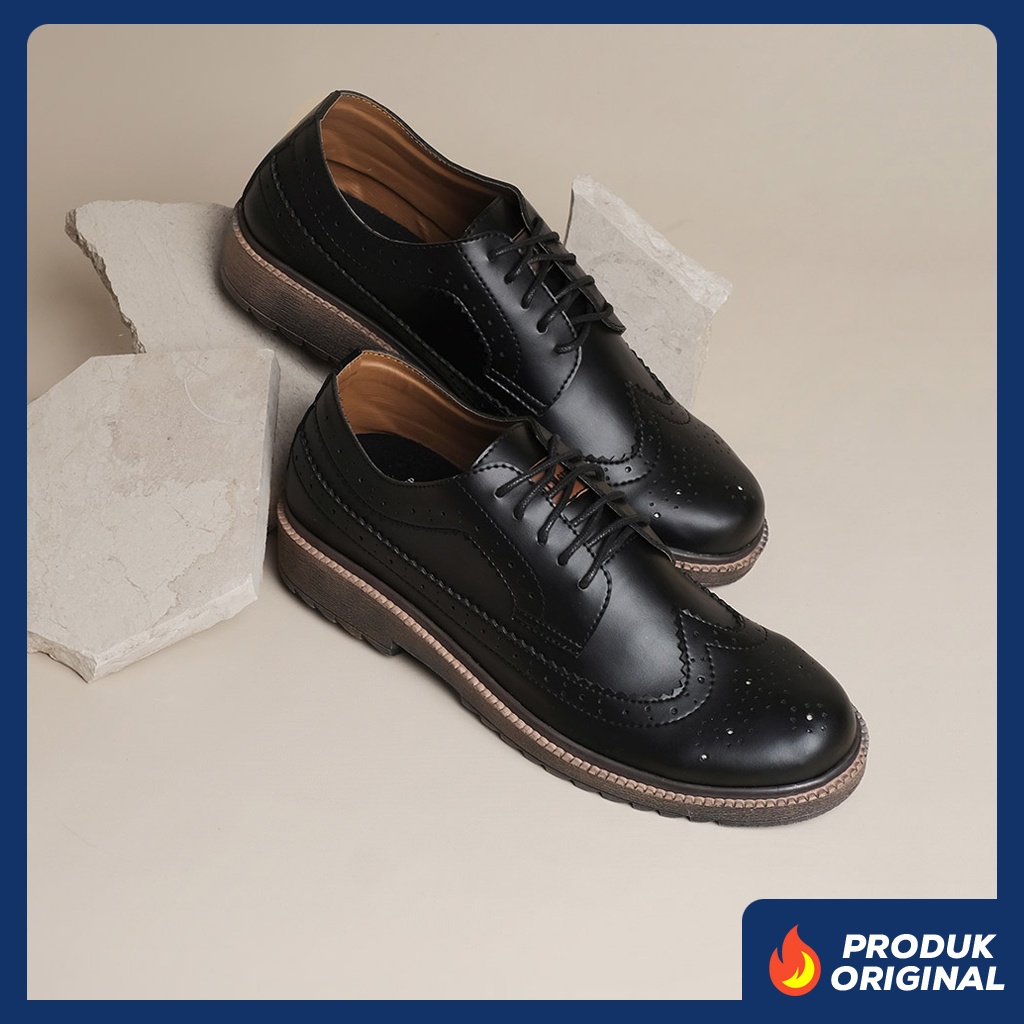 COSMO BLACK ORIGINAL x FOOTSTEP Sepatu Formal Hitam Tali Pria Pantofel Kerja Kantor Dinas Resmi Guru Kantoran Pesta Undangan Kondangan Nikah Kuliah Casual Brogue Wingtip Derby Oxford Semi Kulit Premium Footwear Big Size Jumbo Ukuran Besar 44 Keren Terbaru