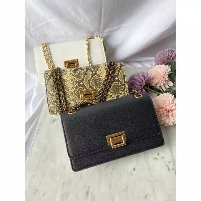 Tas Wanita Charles and Keith Front Flap Original