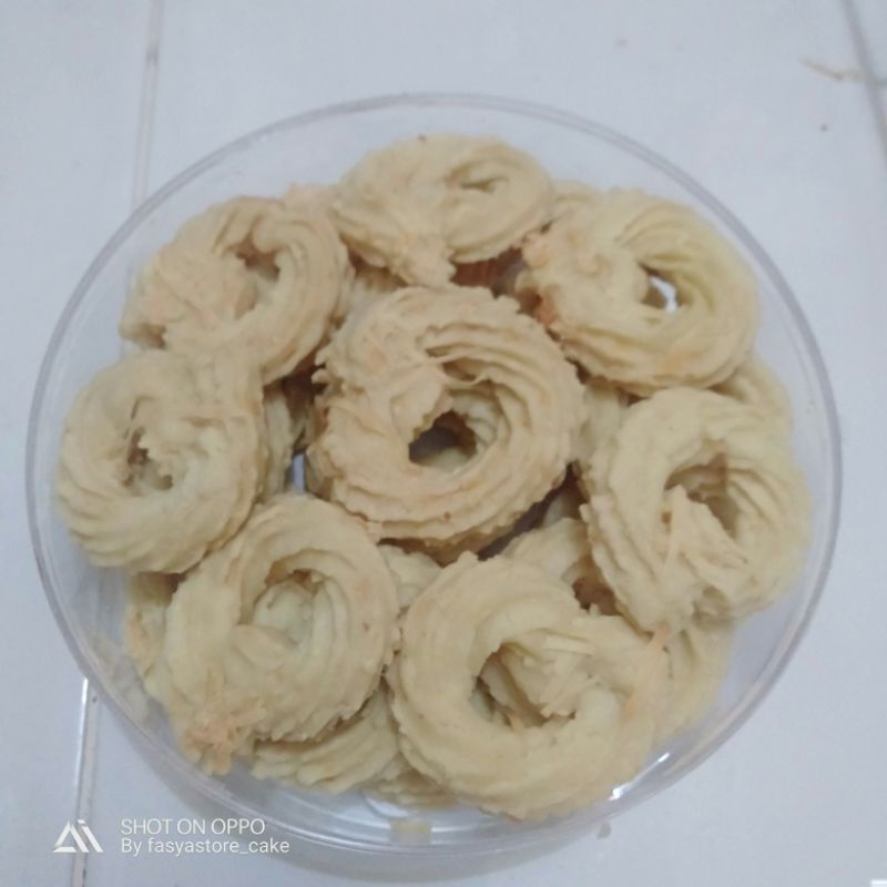 

KUE SAGU KEJU 250 gram SAGU KEJU MURAH SAGU KEJU JAKARTA UTARA
