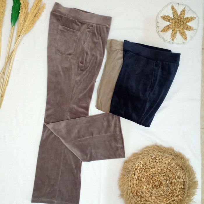 celana kulot uniqlo bludru wanita sisa export (model terbaru) - Ungu, S(C2Y0) Kulot Crinkle Highwais