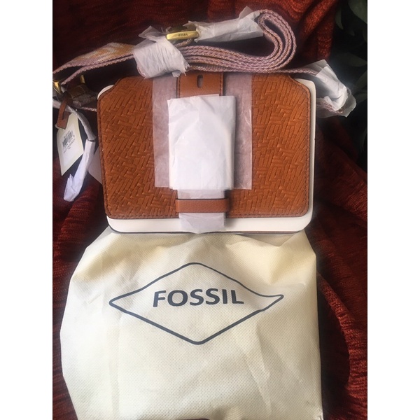 FOSSIL WILEY CROSSBODY TAN - NEVER BEEN USED WITH DUSTBAG
