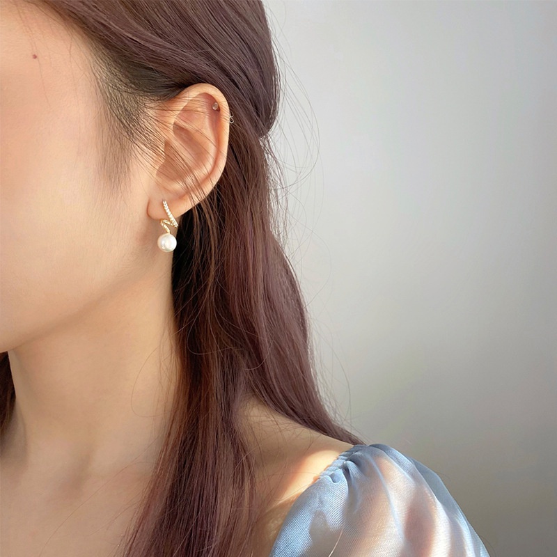 Anting Tusuk Desain Geometri Twisted Aksen Mutiara Bahan 925 Silver Needle Gaya Korea