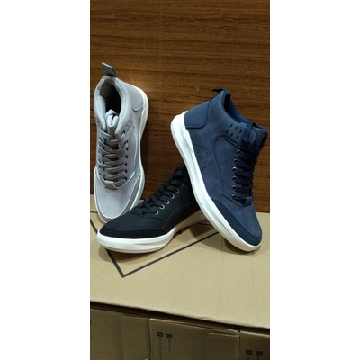 Sepatu booth Pria