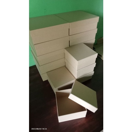 

HARDBOX CUSTOM [13×13×4 cm] / KOTAK HAMPERS / BOX SOUVENIR / KOTAK KADO