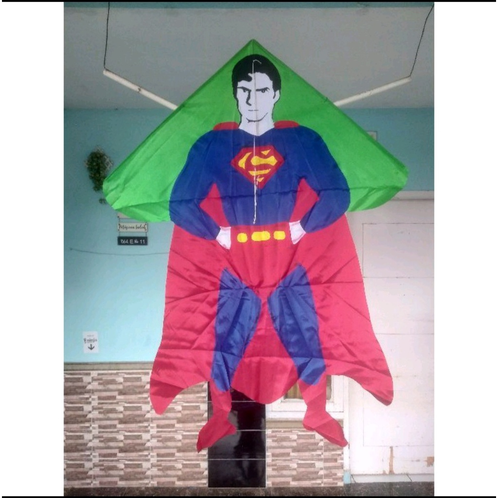 layangan superman  / layangan hias superman jumbo / layangan kain superman jumbo