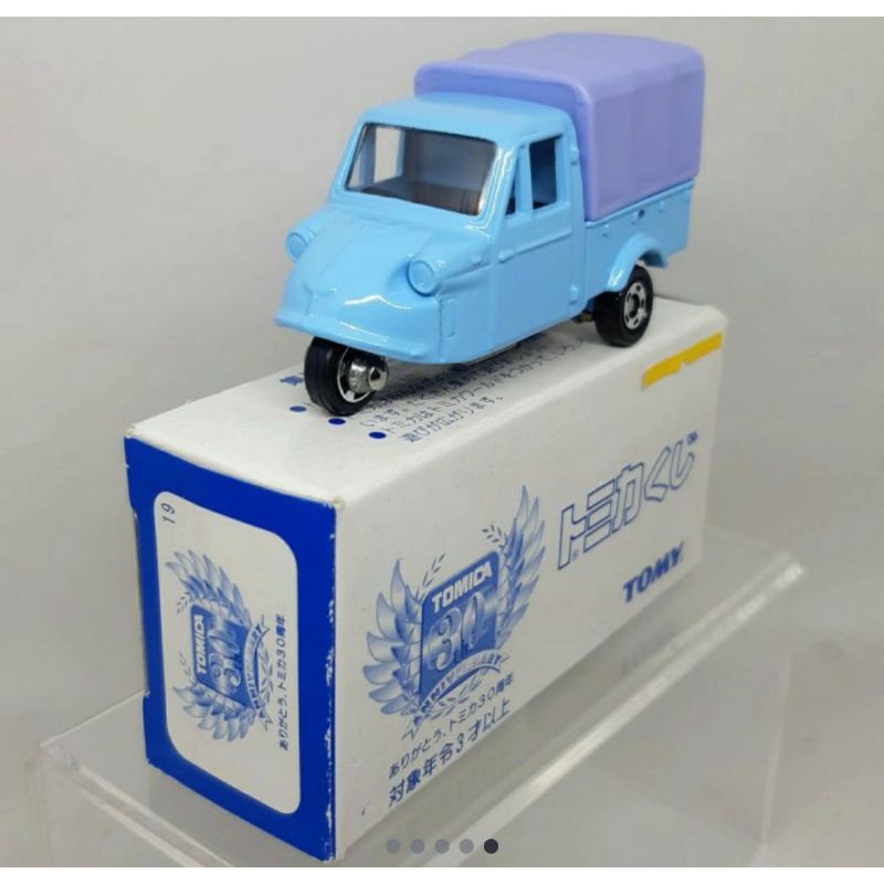 Tomy Daihatsu Midget Biru