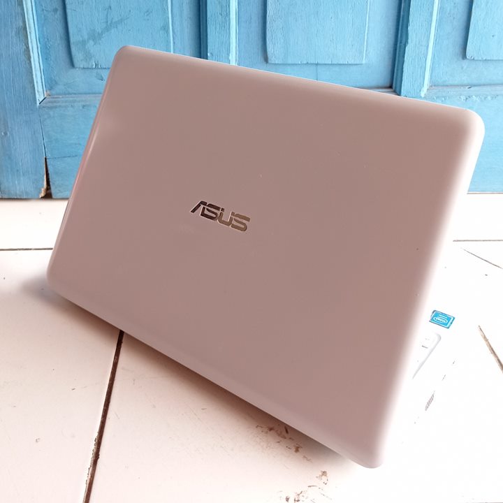 Asus E402S Warna Putih Slim Tipis RAM 4GB Windows 10 Laptop Second