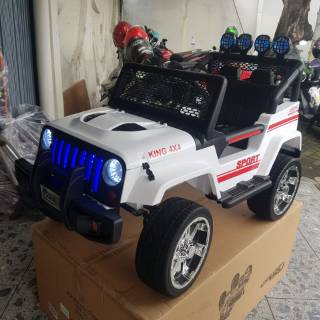  Mainan  anak  Mobil  aki  JEEP RUBICON 4 GEARBOX BAN FULL 