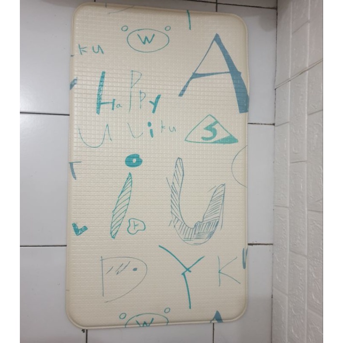 PRELOVED LIKU MAT/ Playmat anak/ kitchen mat/ Keset dapur ukuran S (Baca Deskripsi)