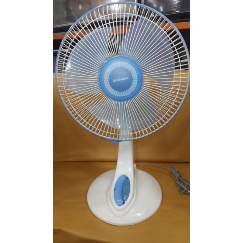 kipas angin meja miyako
