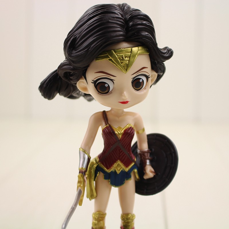 Qposket Wonder Woman Action Figure