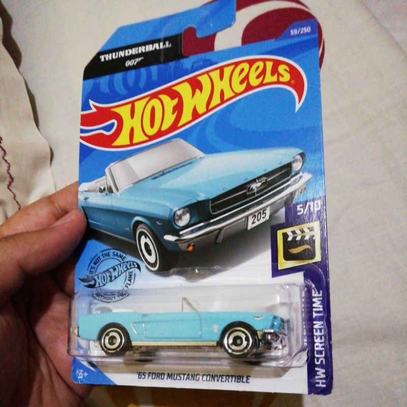 Hot Wheels '65 Ford Mustang Convertible