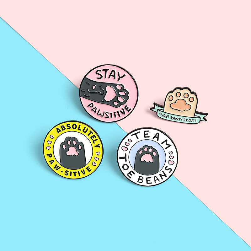 Bros Pin Enamel Desain Cakar Kucing Untuk Kerah Kemeja / Tas