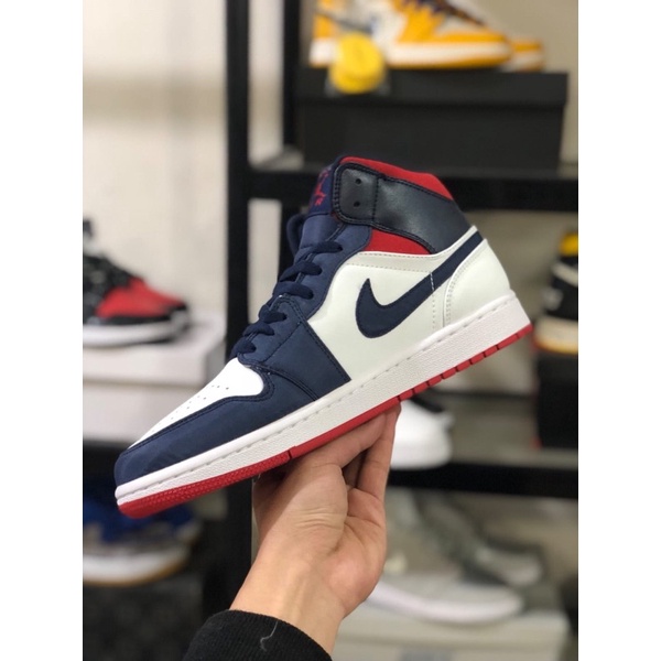 Air Jordan 1 Mid SE USA