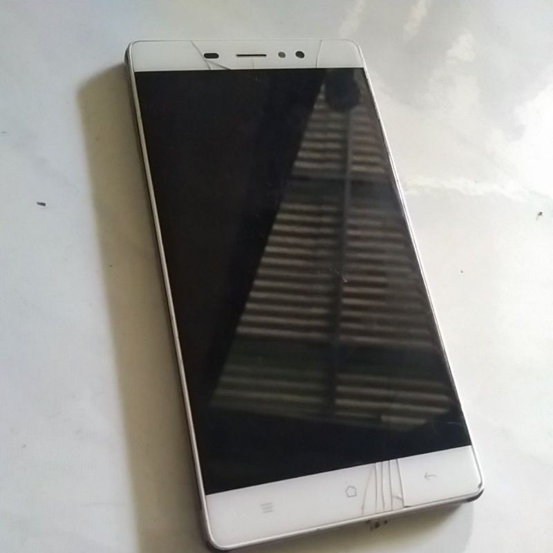 Polytron Zap 6 501 4G minus lcd tc