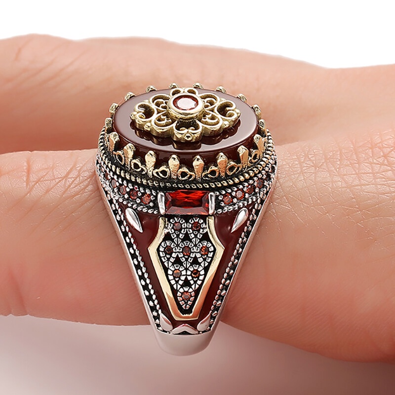 Fashion Cincin Batu Merah Bentuk Mahkota Gaya Vintage Untuk Pria Dan Wanita Suvenir Pesta Bergaya dan Sederhana