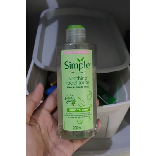 SIMPLE HYDRATING TONER 100% ORIGINAL PRELOVED