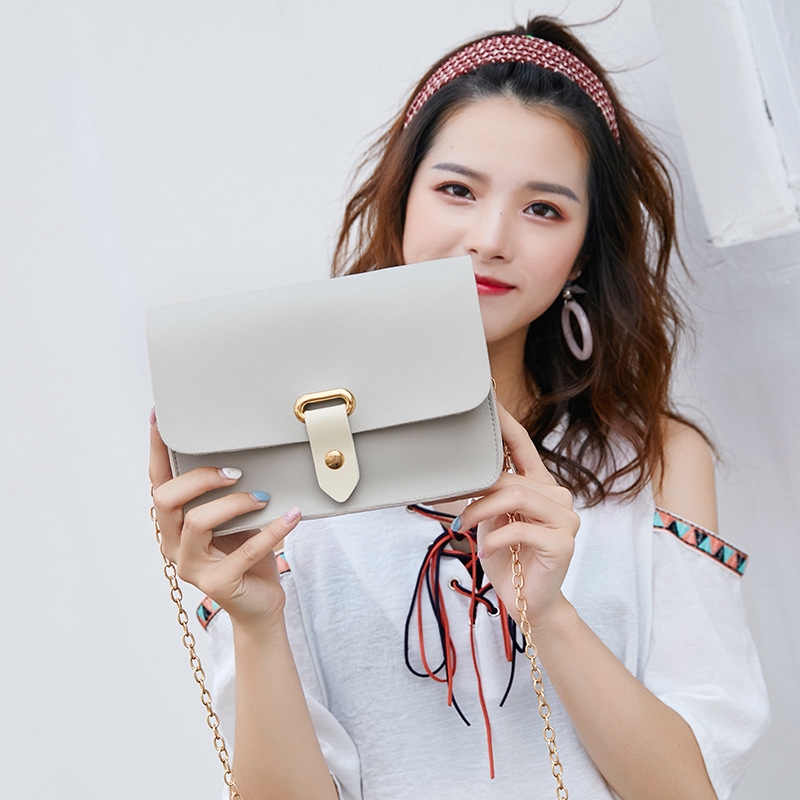 21+ Model Tas Selempang Wanita Ukuran Kecil PNG