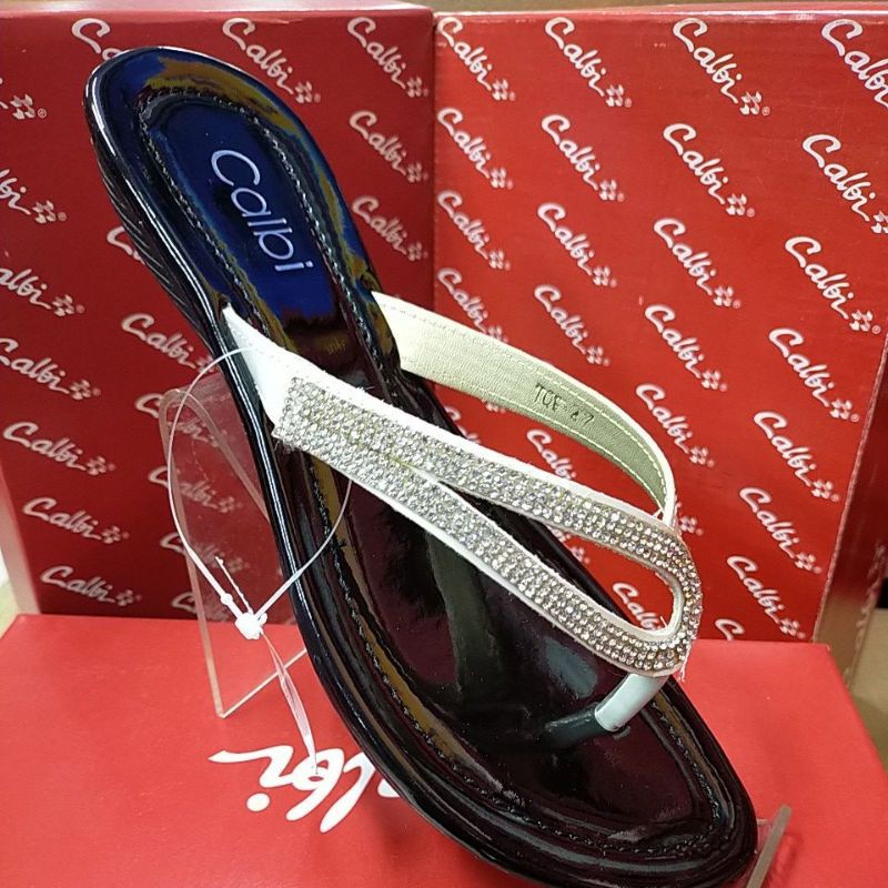 sandal teplek calbi tqe 47 putih