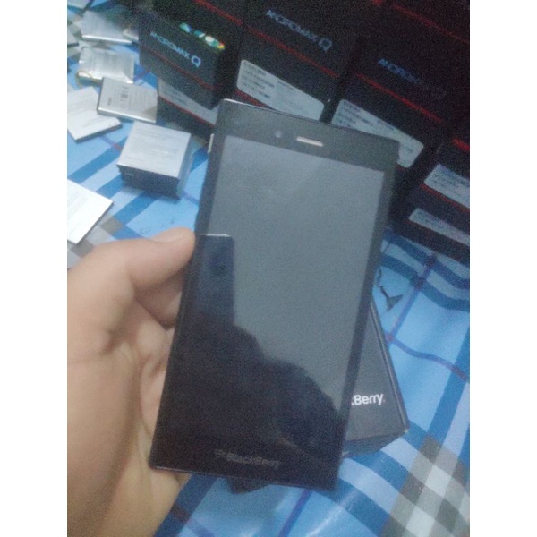 Blackberry Z3 ex resmi Kondisi mati jual kanibalan