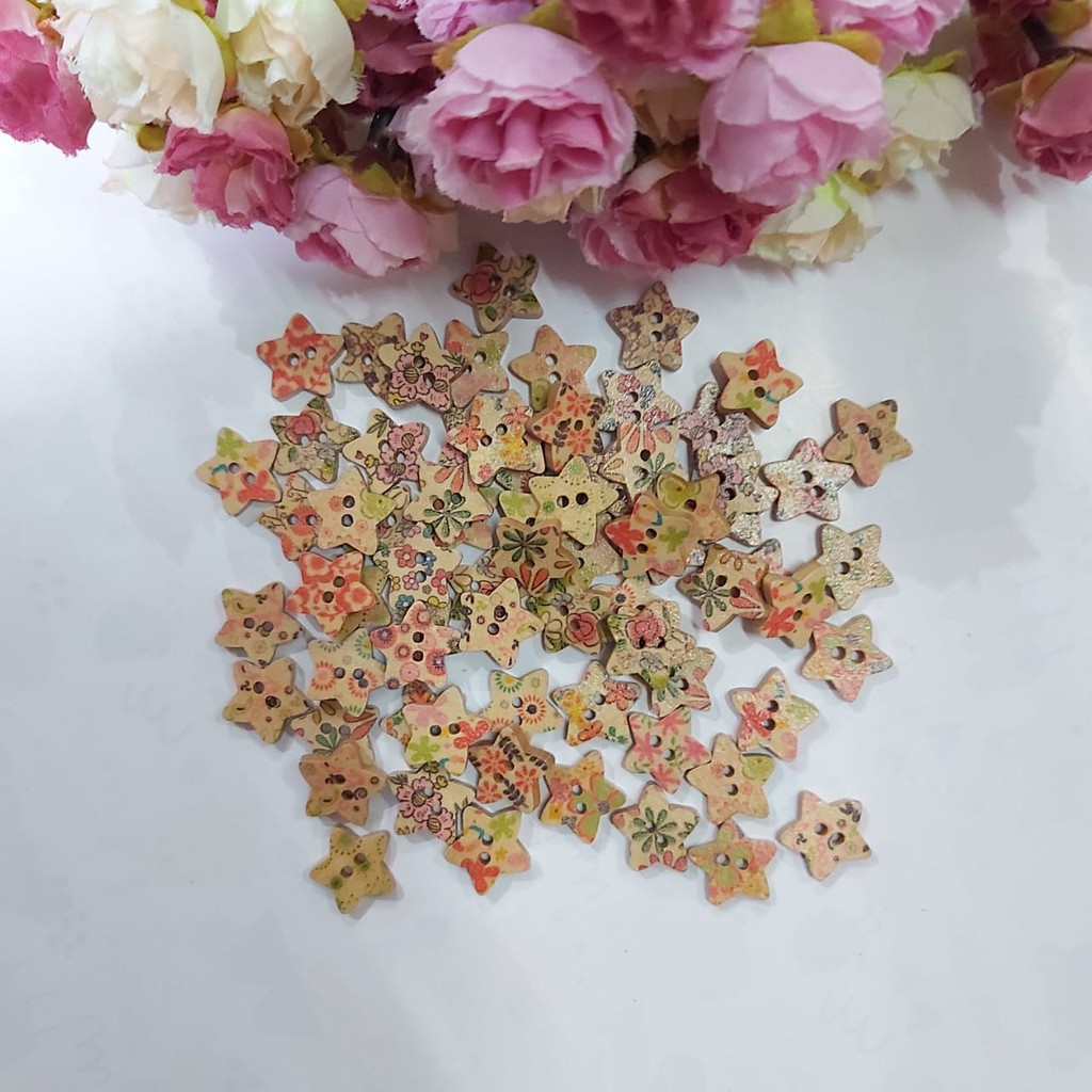 12 BUAH - KANCING KAYU BINTANG MOTIF BUNGA DIAMETER  1,7 CM