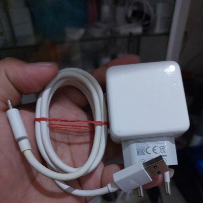 Charger Oppo Reno 2f 3 Copotan Type C 20w Kondisi Msh mulus 95% Original 1000%