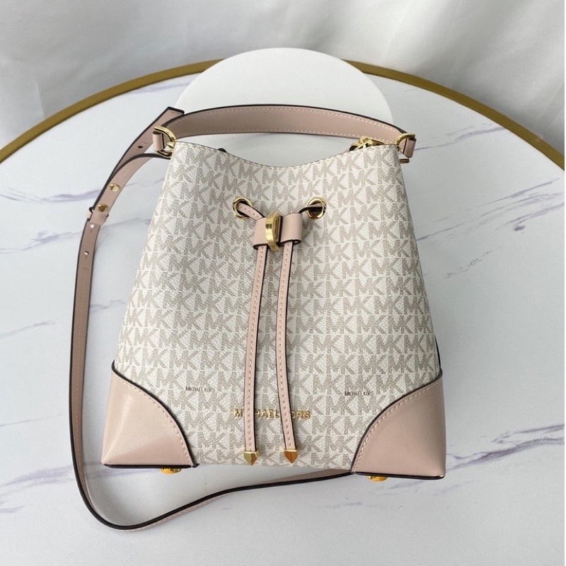 michael kors mercer bucket