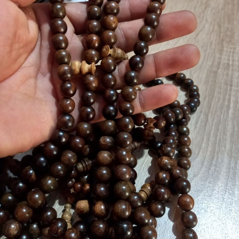 Tasbih gaharu GRADE A kayu gaharu asli tasbih99 gaharu buaya uk 8mm gaharu Kalimantan gaharu buaya