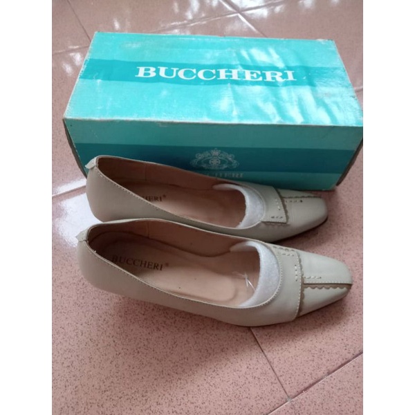Preloved Heels Wanita Buccheri Size 37 /Sepatu Hak Tinggi Cream