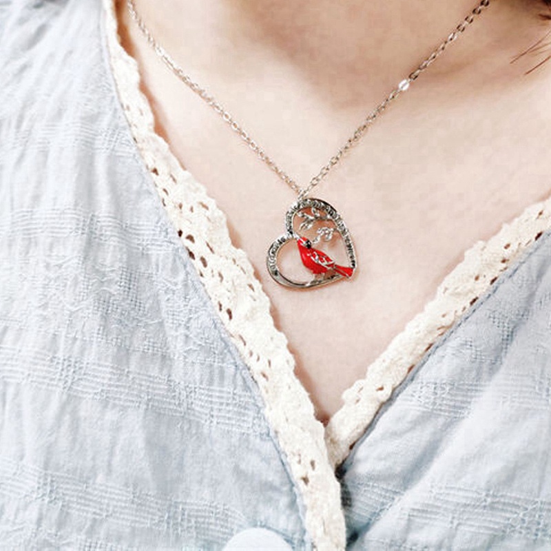 Kalung Dengan Liontin Bentuk Hati Dan Burung Warna Merah Untuk Wanita