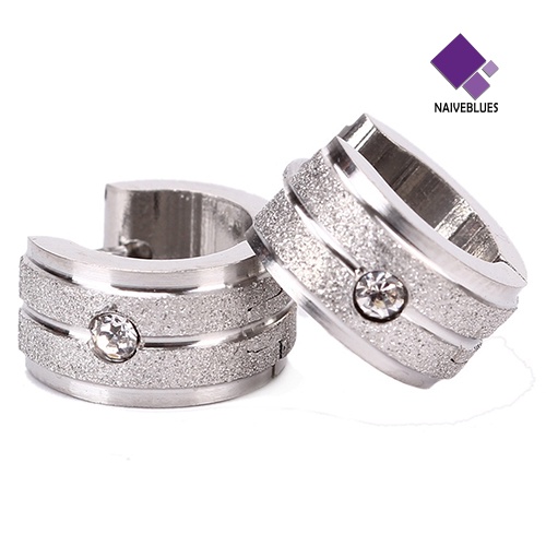 1 Pasang Anting Hoop Bahan Titanium Steel Aksen Berlian Imitasi Gaya Punk Untuk Pria Dan Wanita