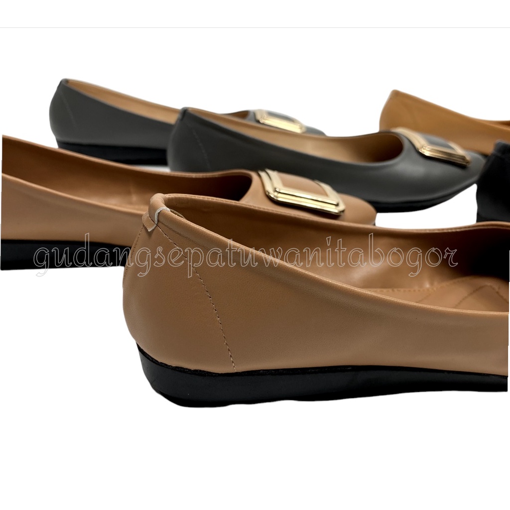 Gratica Sepatu Wanita Flat Shoes Lancip B05 RG